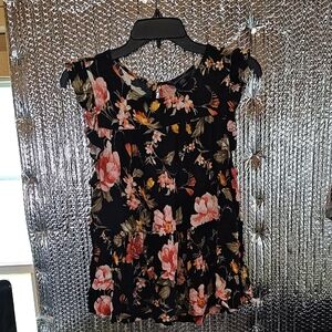 American Eagle Floral Sleeveless Shirt